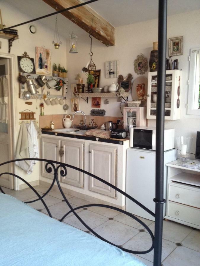 Ferienwohnung L'Oustalet La Tour-dʼAigues Exterior foto