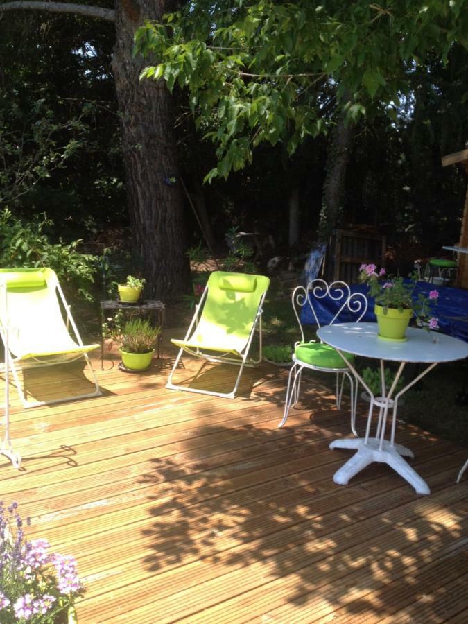 Ferienwohnung L'Oustalet La Tour-dʼAigues Exterior foto
